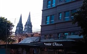 Central Palace Hotel